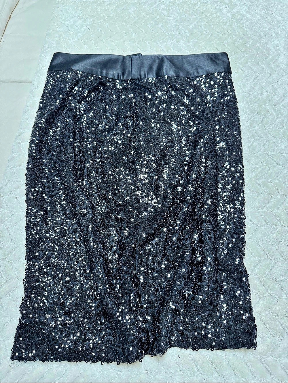 The Limited Black Sequin Pencil Skirt Size 2 Like New
